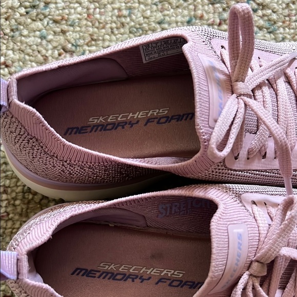 Skechers Pink Sneakers with Knit Texture and Memory Foam - Picture 3 of 6